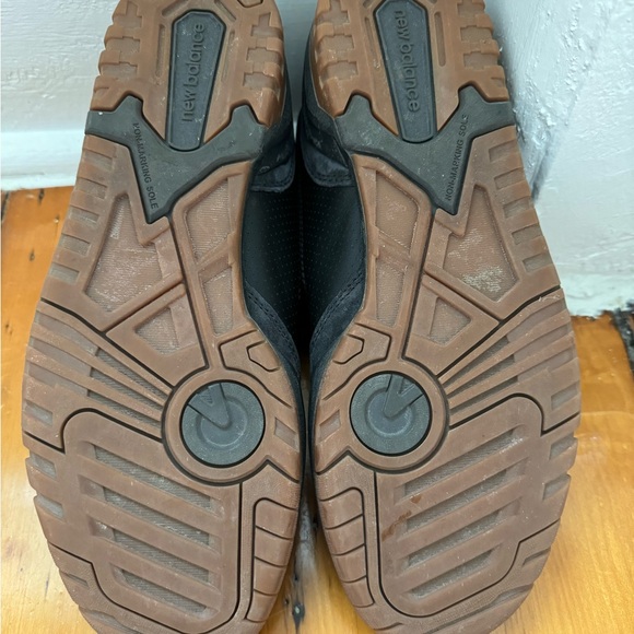 LIKE NEW Men’s New Balance BB550, black/grey, Size 9 - Picture 6 of 6